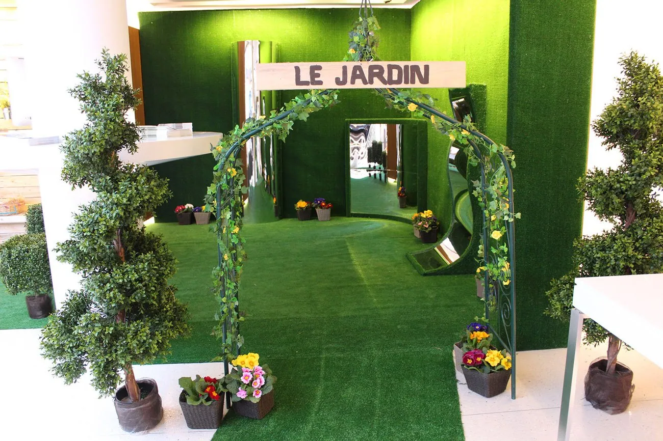 Décor jardin, arche végétale, agence événementielle Moon