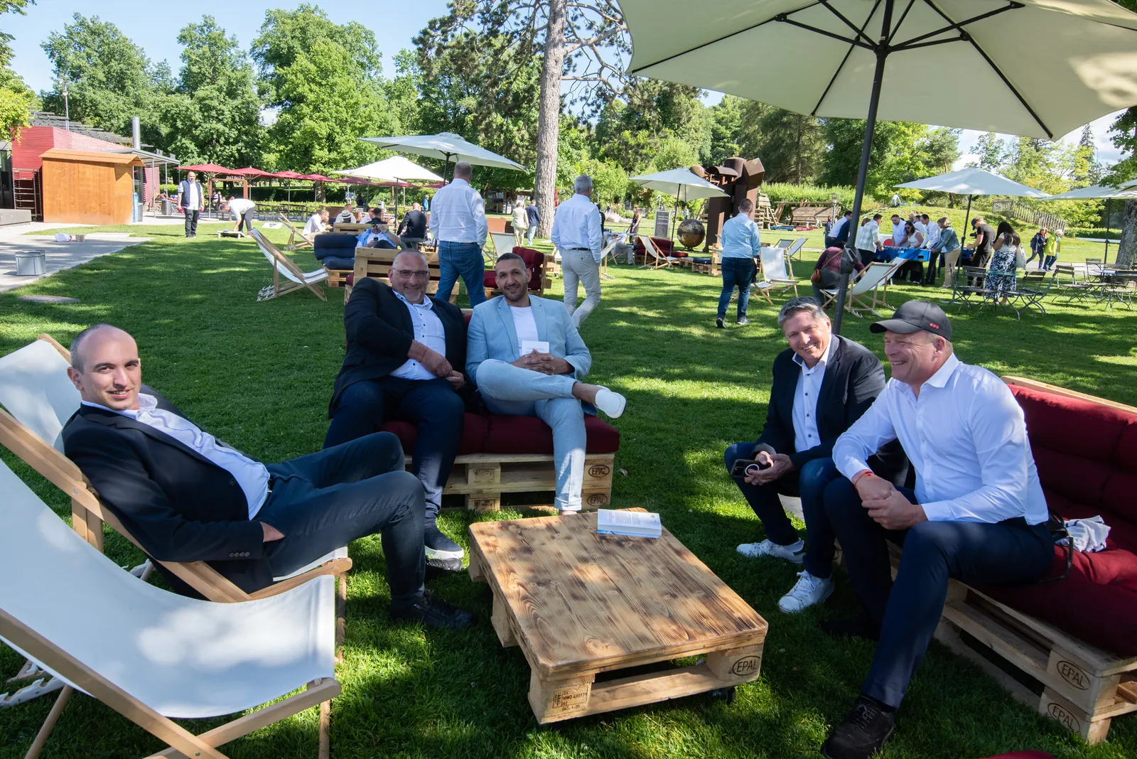 Espace lounge en extérieur, 50 ans Protectas à Berne, Moon Suisse