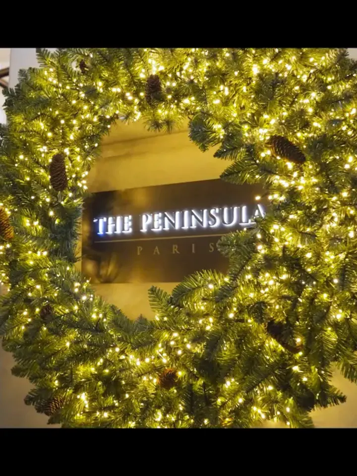Décor de Noël produit par Moon au Peninsula