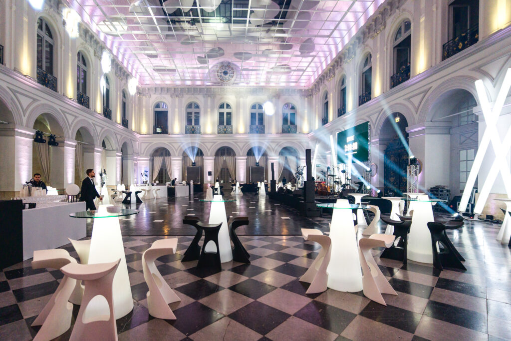 Décor et scénographie de la soirée Black and White de Betclic