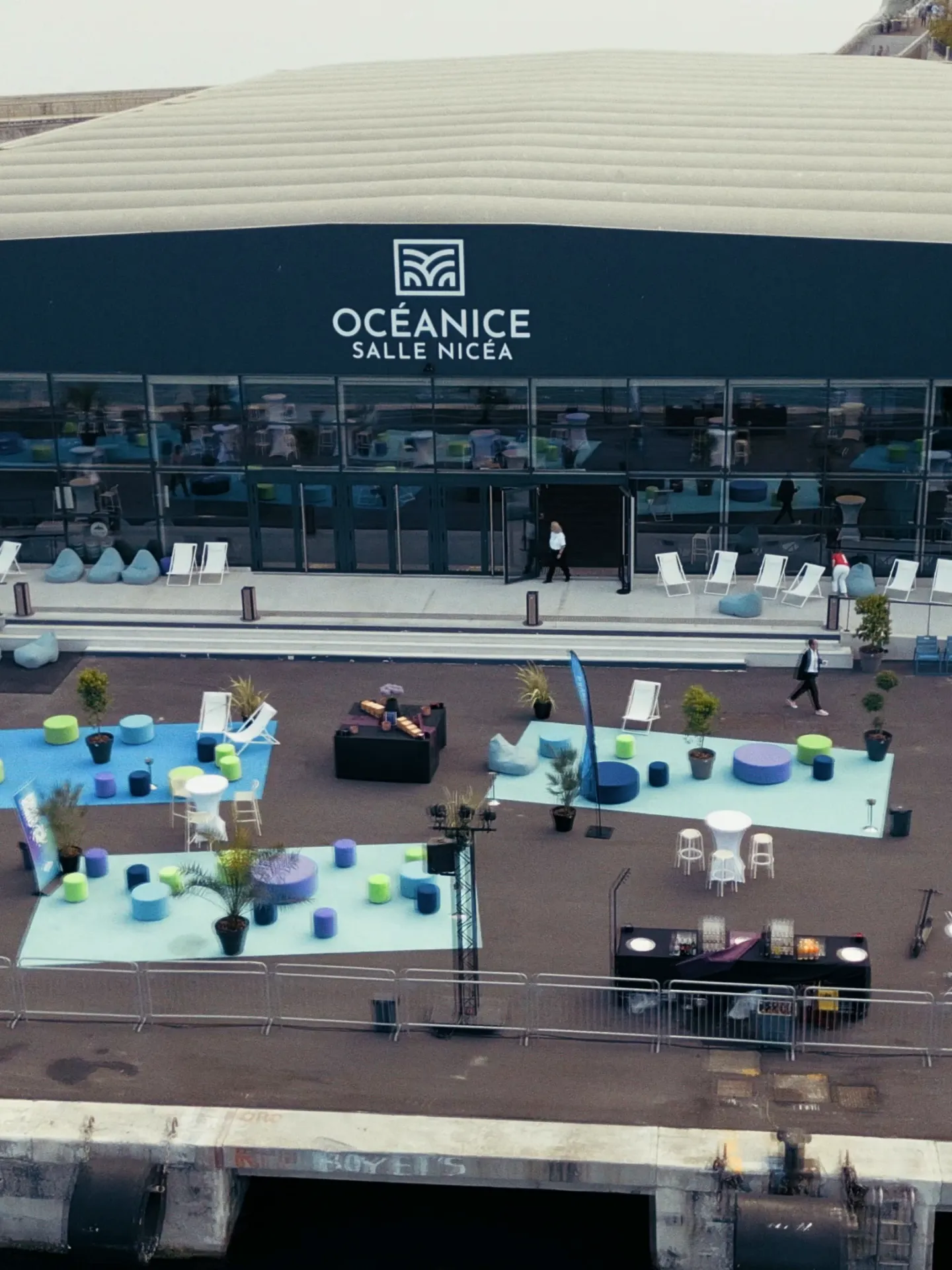 Village d'accueil du congrès CjD Supernova devant la salle Océanice à Nice