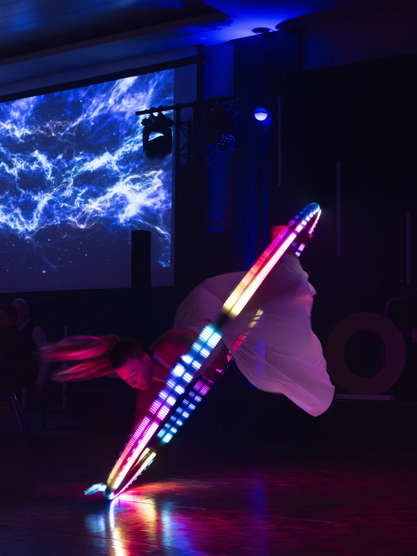 Performance LED lors de la soirée des 20 ans d'Acrotec produite par Moon Suisse
