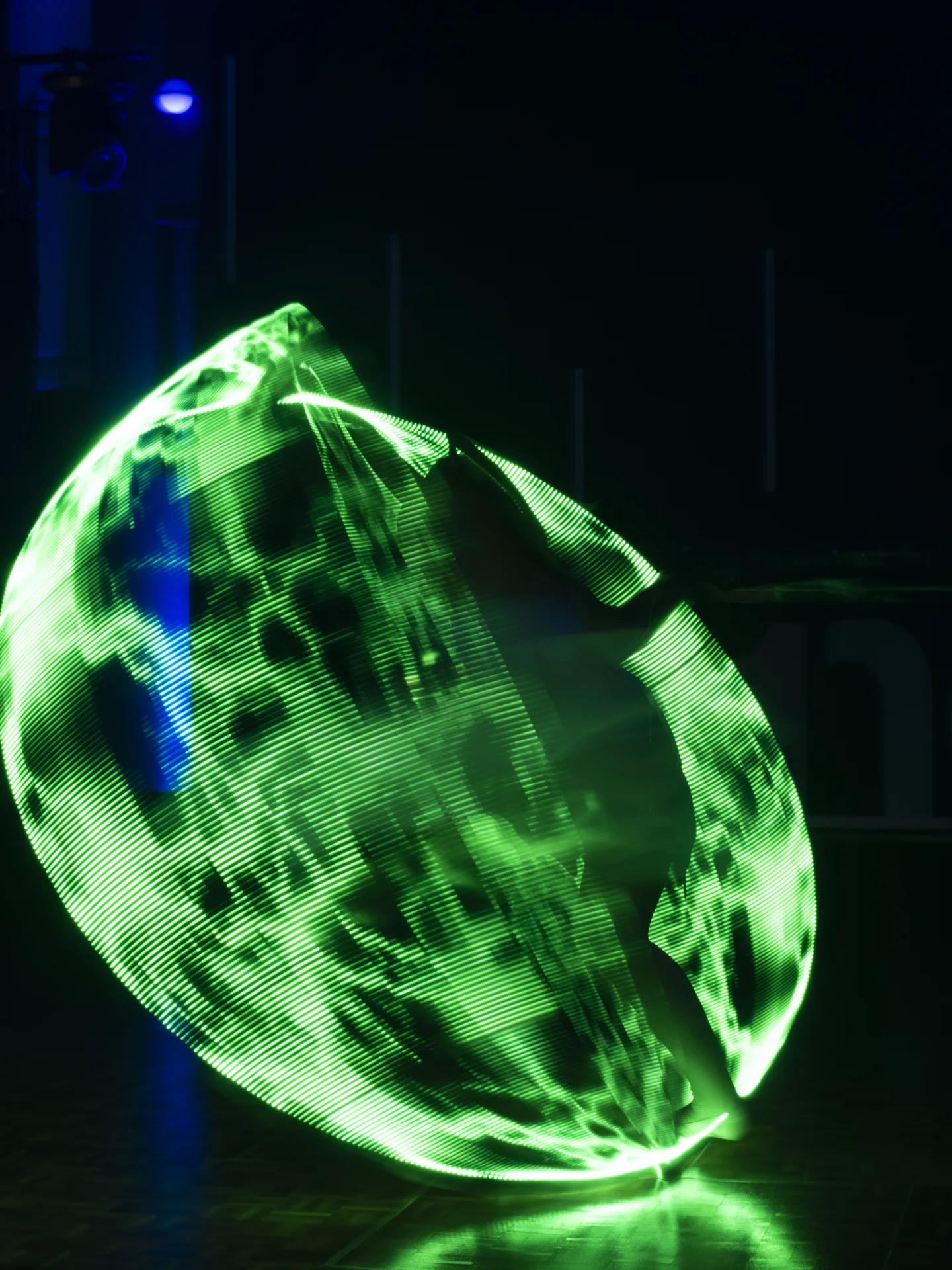 Scénographie lumineuse de la soirée des 20 ans d'Acrotec par Moon Suisse